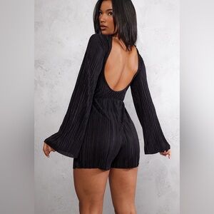 Pretty little thing Black Plisse Flare Sleeve Open Back Romper size 4